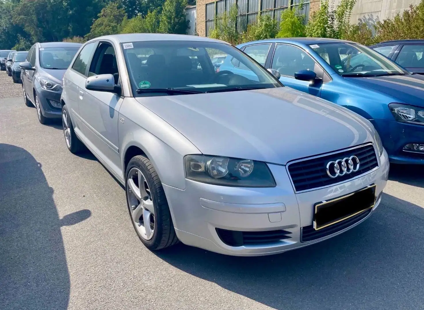 Audi A3 1.6 Attraction+KLIMA+17 ZOLL ALU+TÜV NEU+ Silber - 2