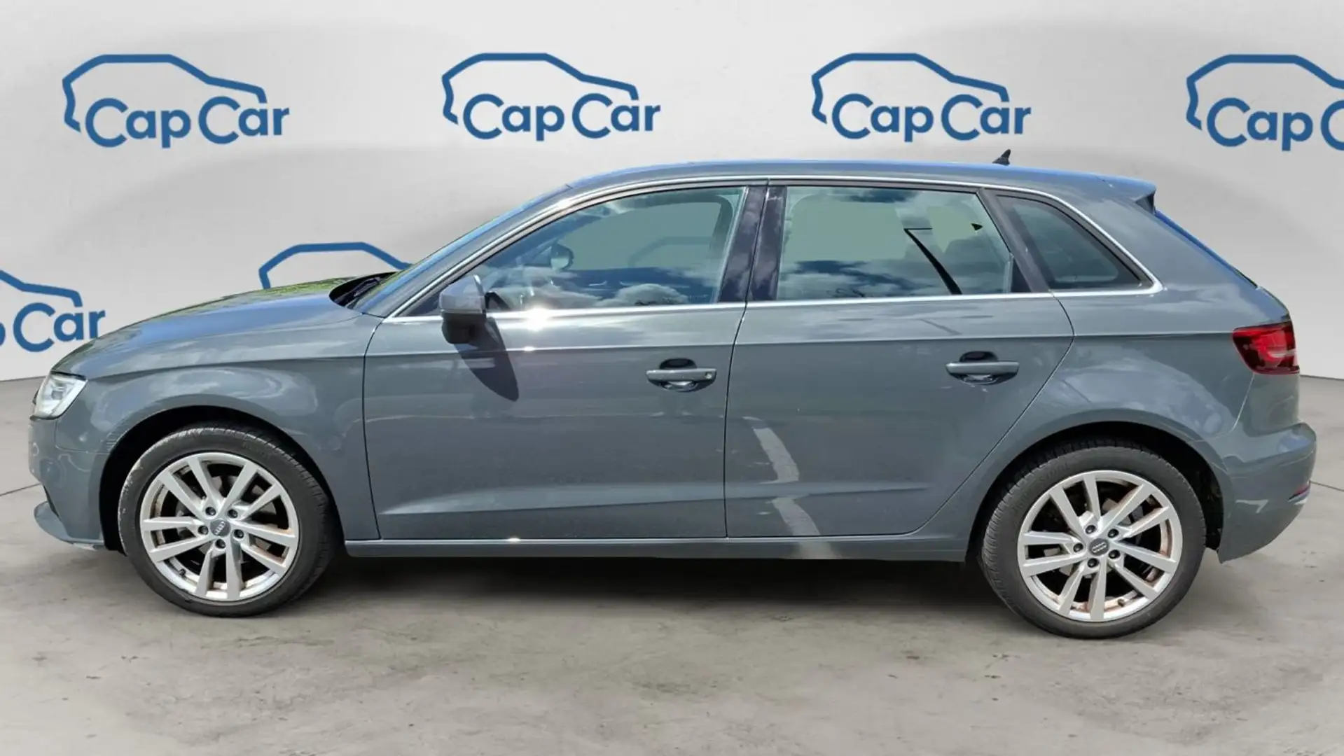 Audi A3 30 TDI 116 S-Tronic 7 Business Line - 2