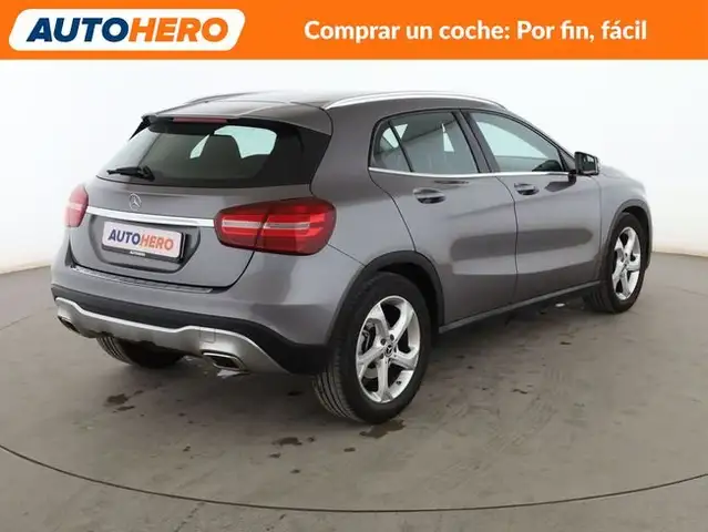 Mercedes-Benz Gla view 6