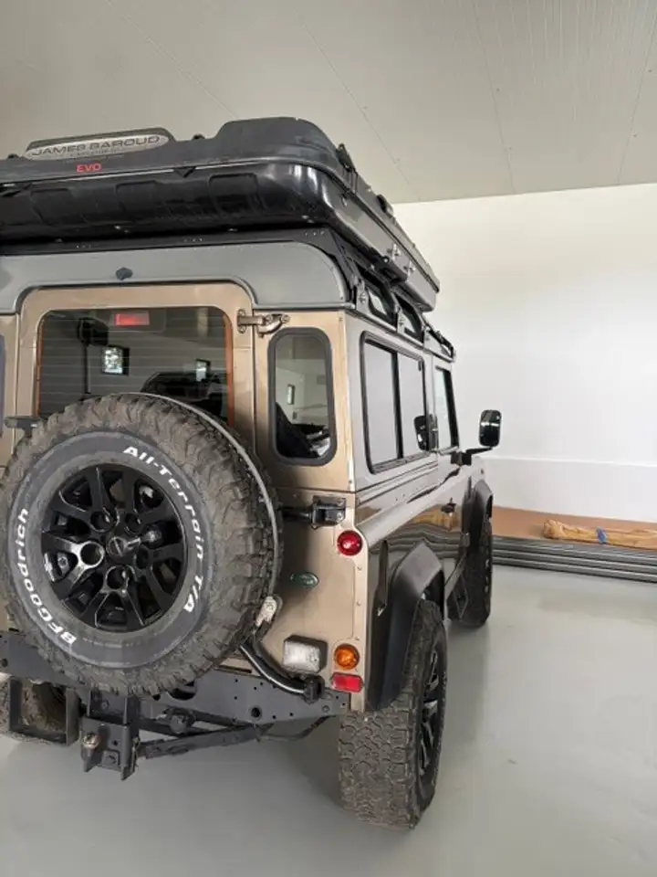 Land Rover Defender 90" Station Wagon 2,5 TD, foto 6