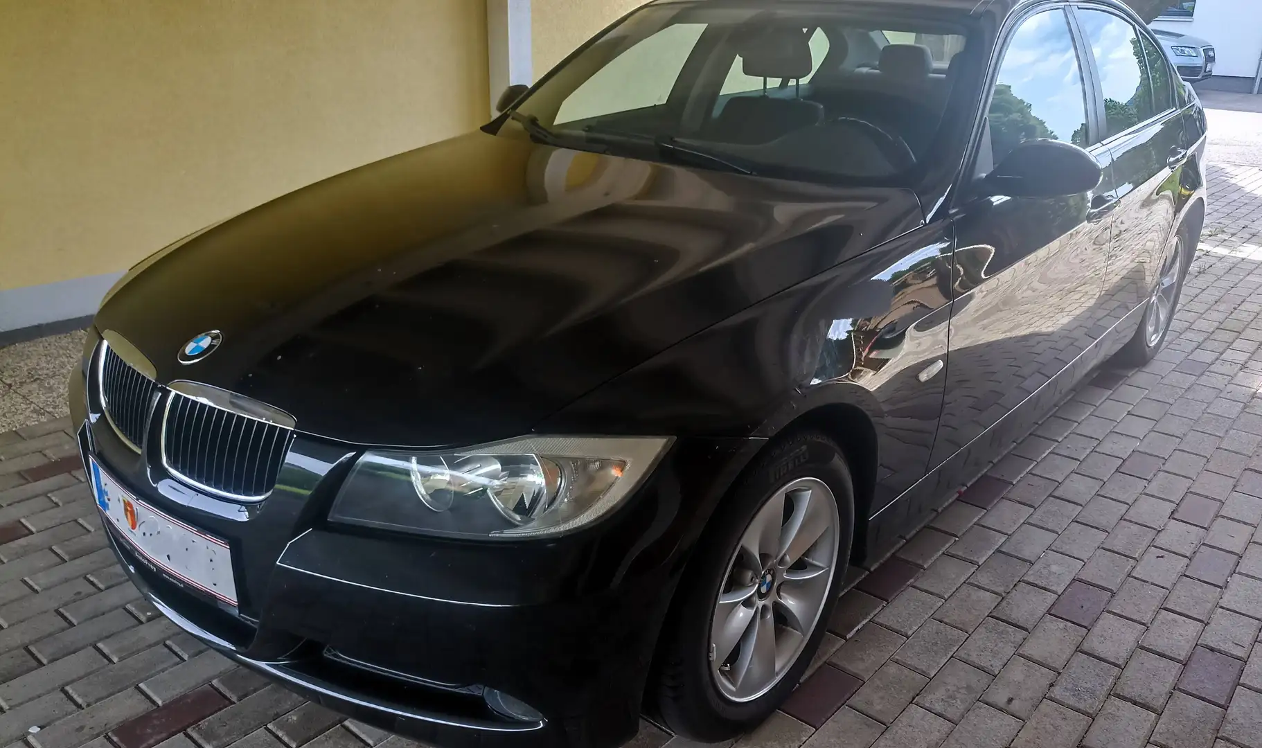 BMW 318 318d Österreich-Paket Österreich-Paket Schwarz - 1