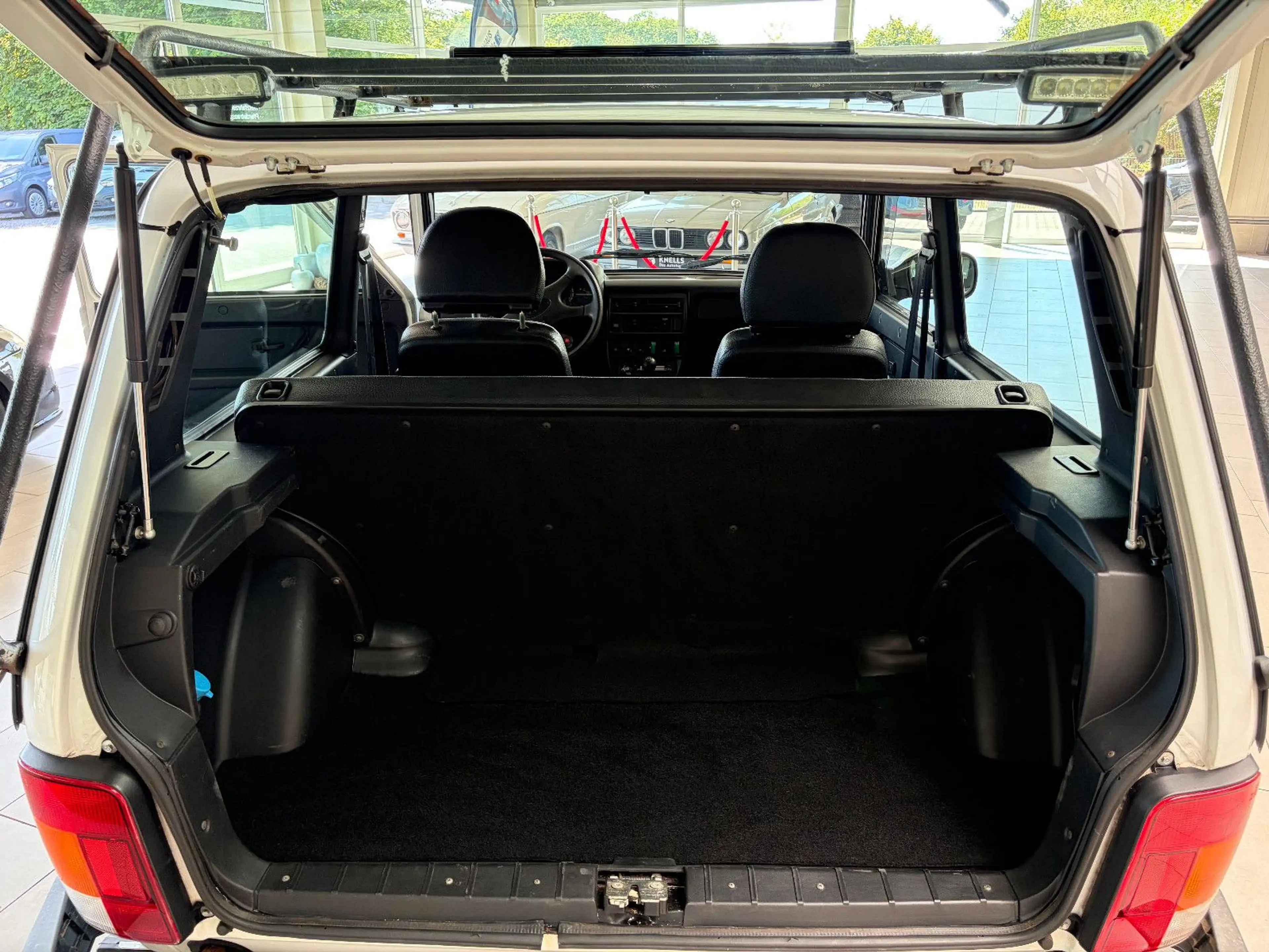 Lada Taiga / Niva 4x4 LED ELEKTR. FENSTER VERSIEGELT — photo 10