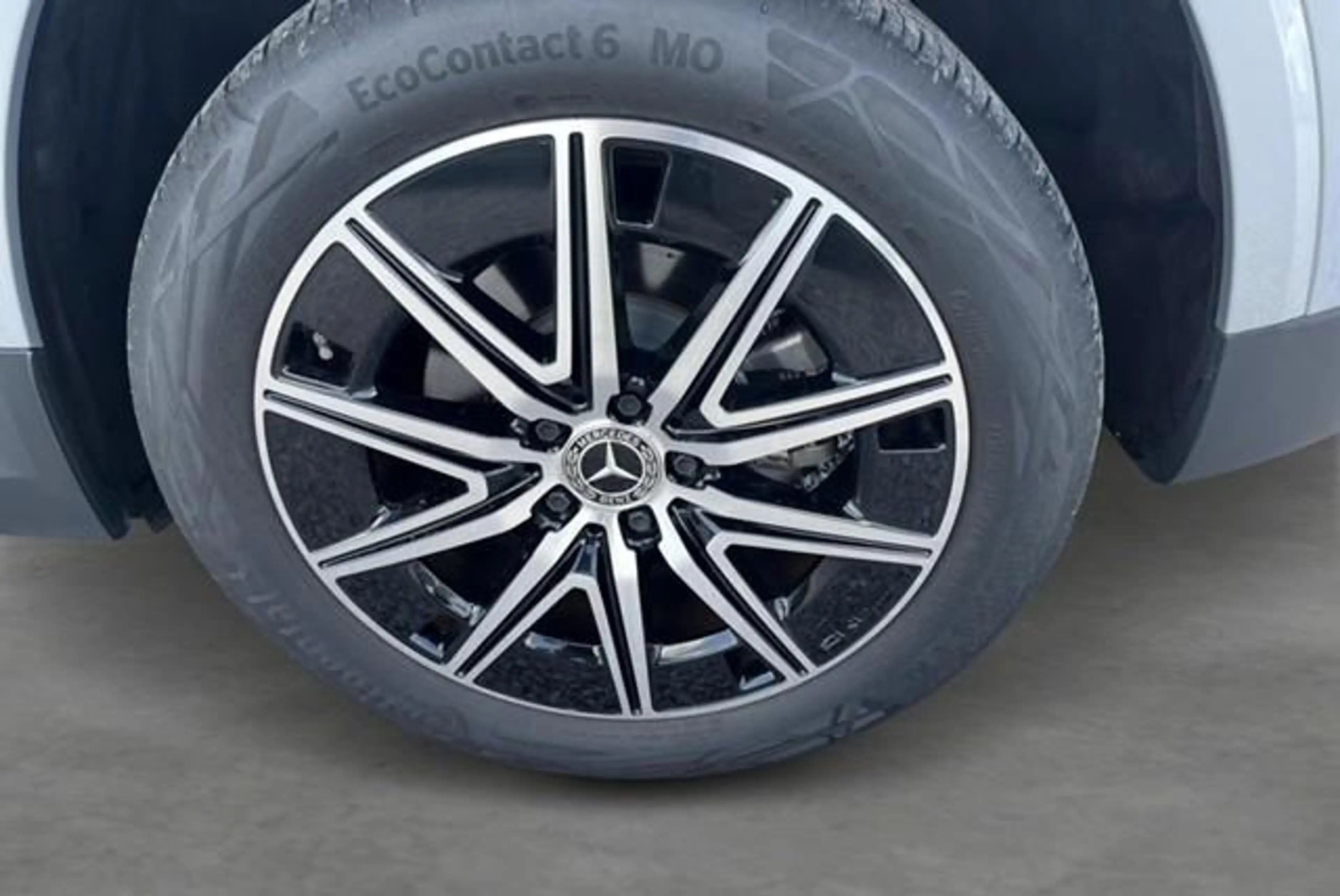 Mercedes-Benz EQA 250 EQA 250+ AMG Line — photo 8