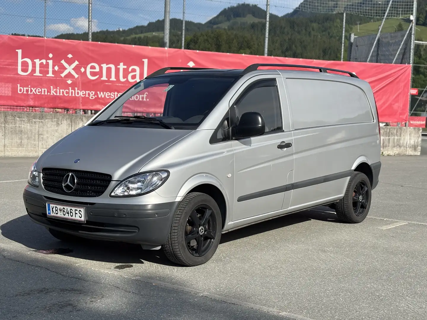 Mercedes-Benz Vito 111 CDI Transporter Silber - 1