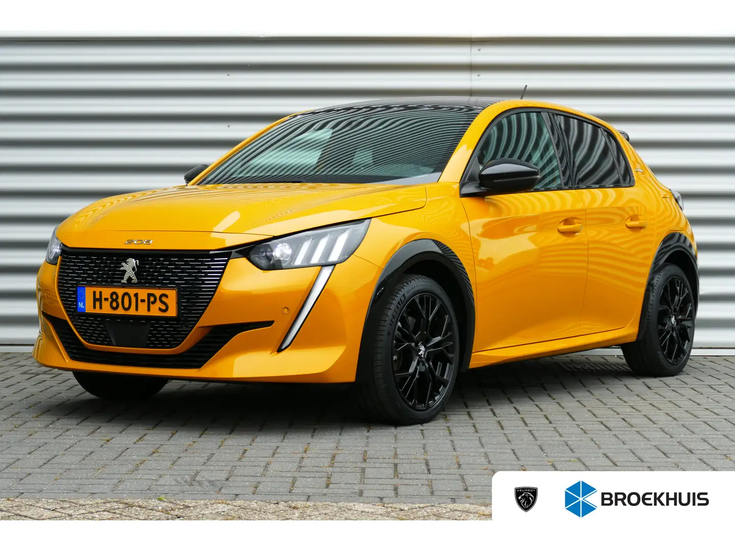 Peugeot 208 1.2 PURETECH 130PK GT-LINE AUTOMAAT / NAVI / LEDER Geel - 1