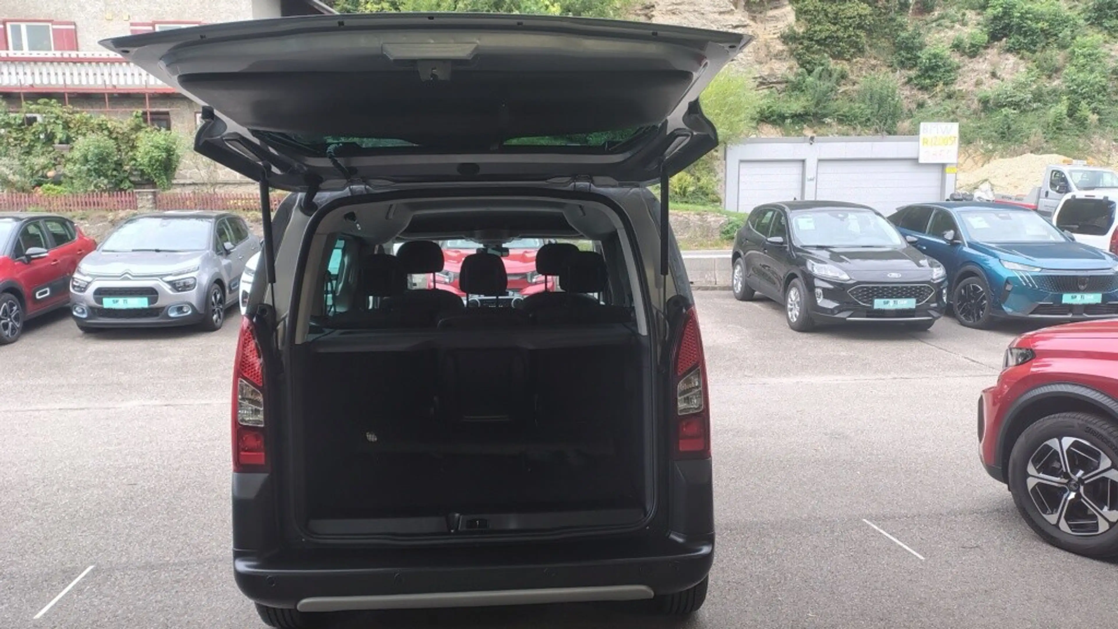 Citroen Berlingo Multispace BlueHDI 100 XTR — photo 6