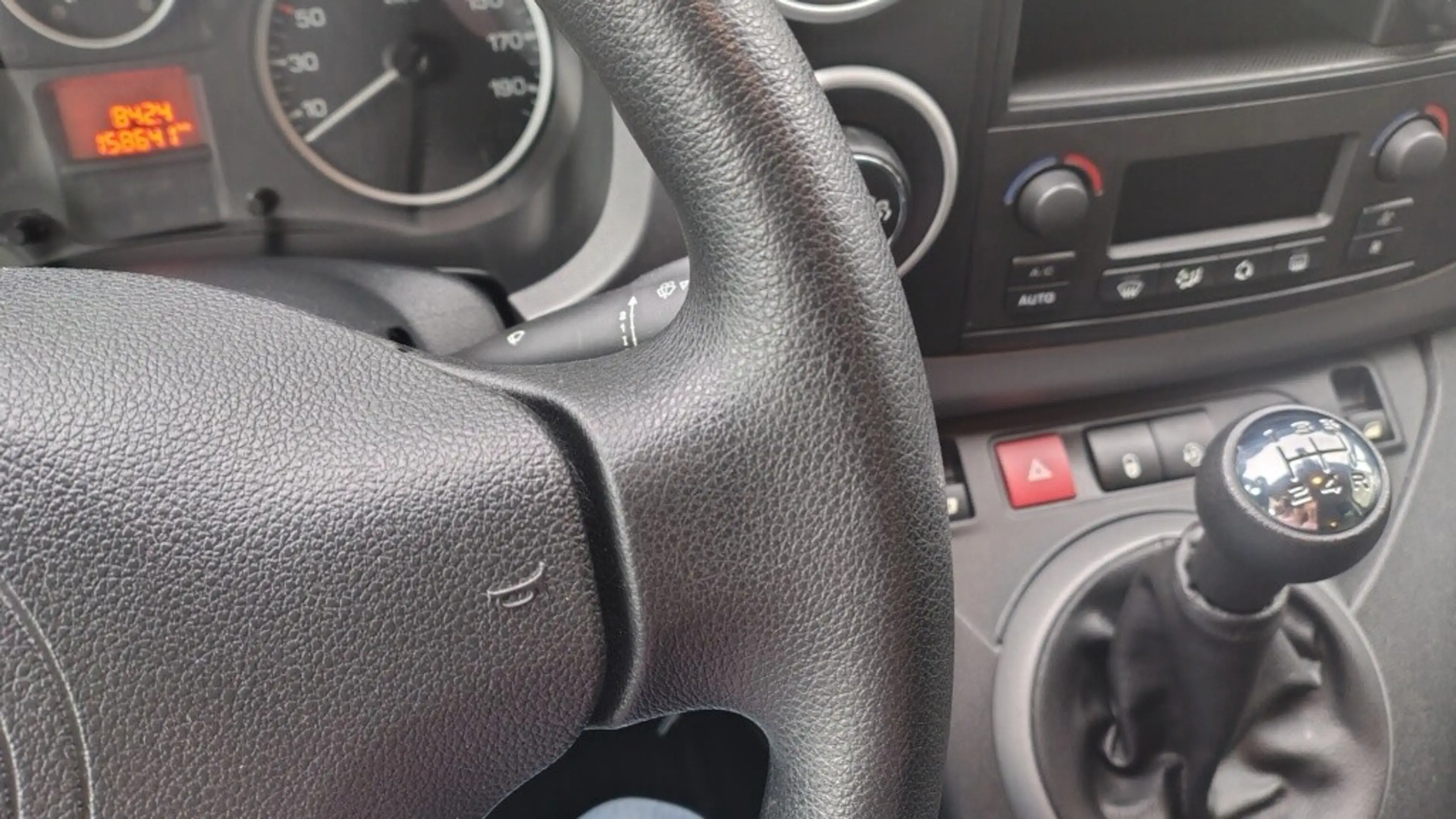 Citroen Berlingo Multispace BlueHDI 100 XTR — photo 13