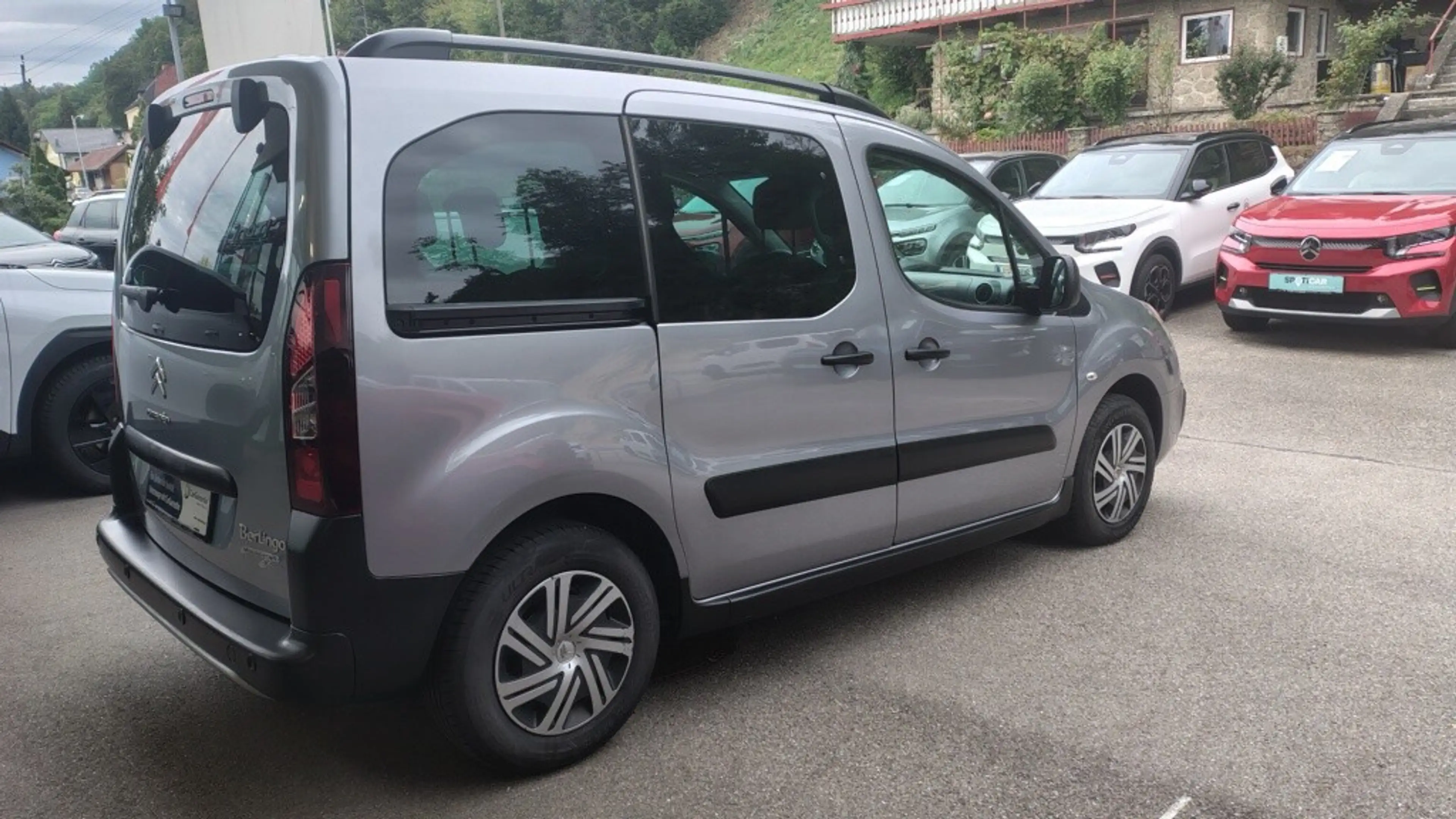 Citroen Berlingo Multispace BlueHDI 100 XTR — photo 4