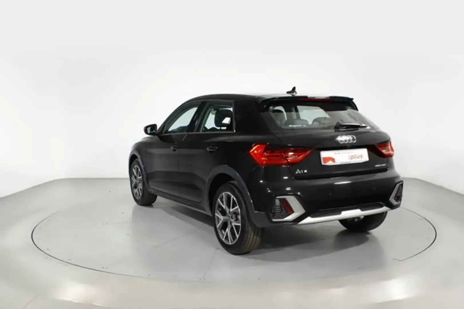 Audi A1 1.0 30 TFSI S TR ADRENAL BLACK ALLSTREET 5P Negro - 2