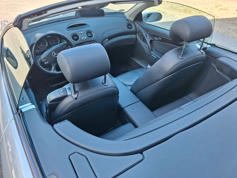 Mercedes-Benz SL 350 — photo 12