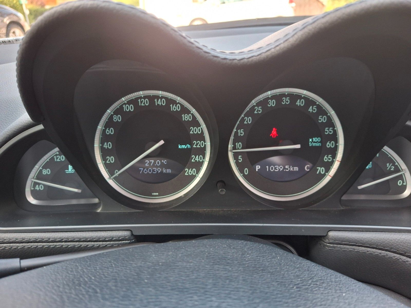 Mercedes-Benz SL 350 — photo 14