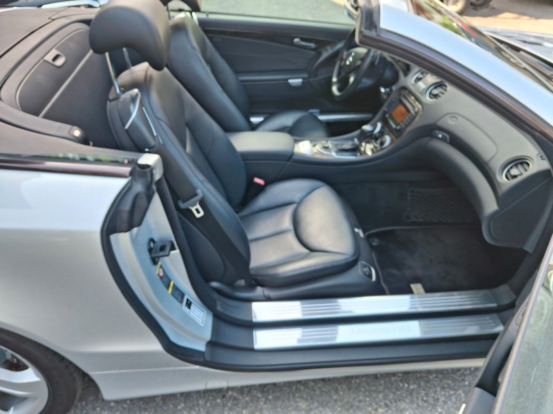 Mercedes-Benz SL 350 — photo 11