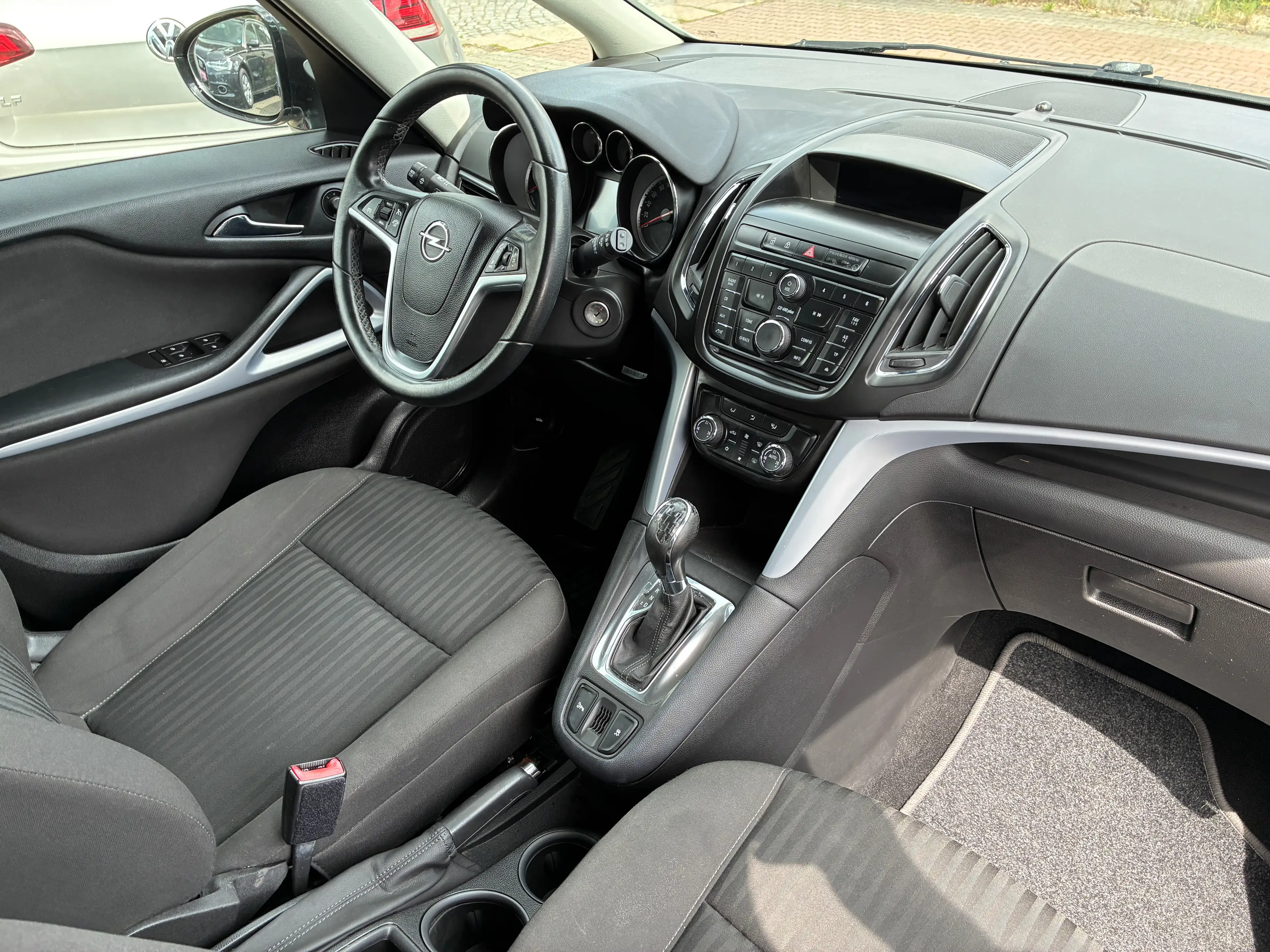 Opel Zafira Tourer Edition — photo 7