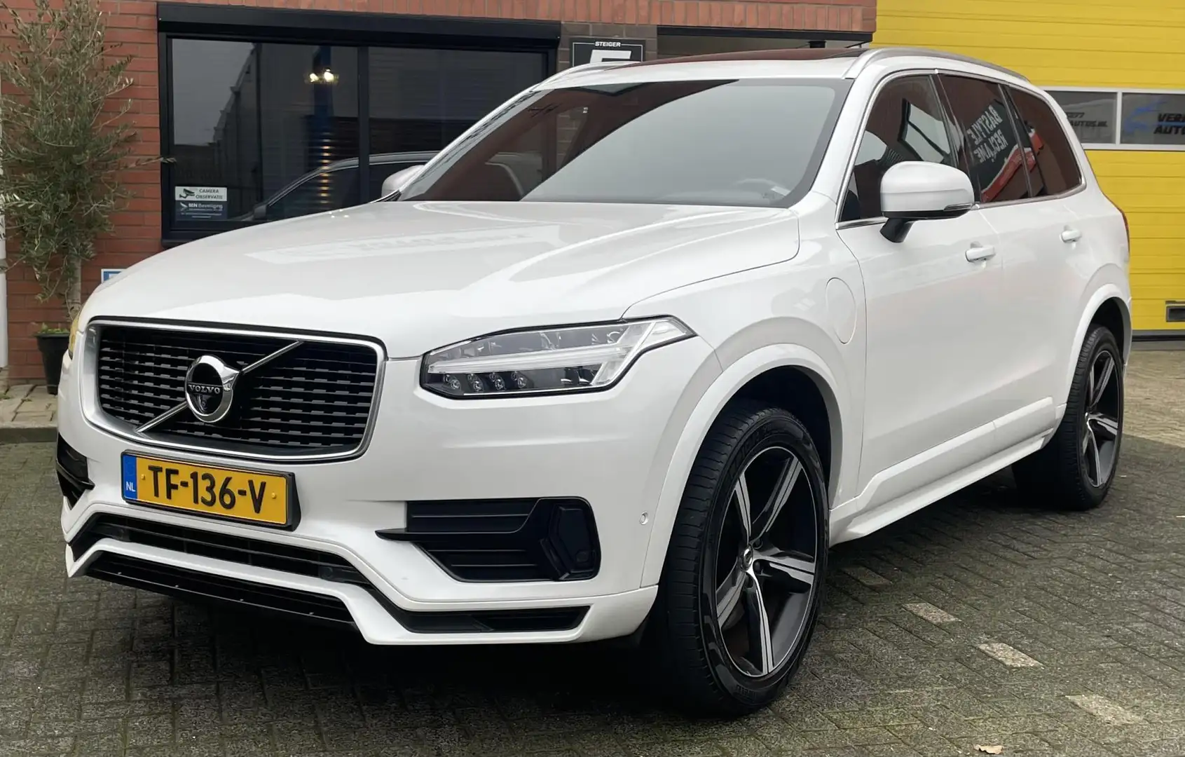 Volvo XC90 2.0 T8 Twin Engine AWD.R design. Inscription. pano Wit - 2