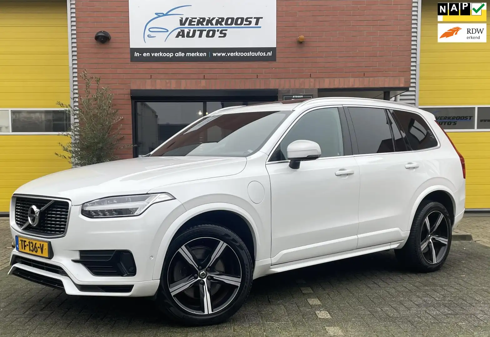 Volvo XC90 2.0 T8 Twin Engine AWD.R design. Inscription. pano Wit - 1