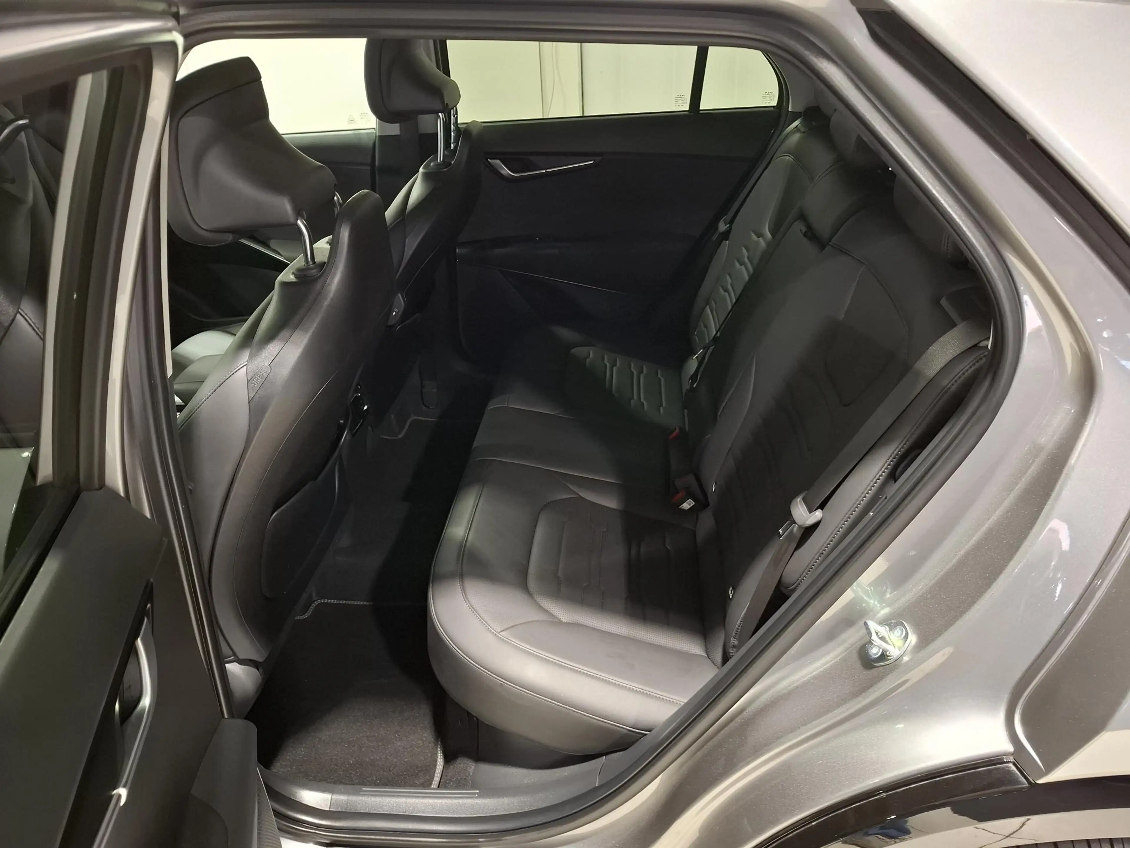 Kia Niro 1.6 GDi Hybrid DynamicPlusLine Stoel en Stuur verw — photo 13