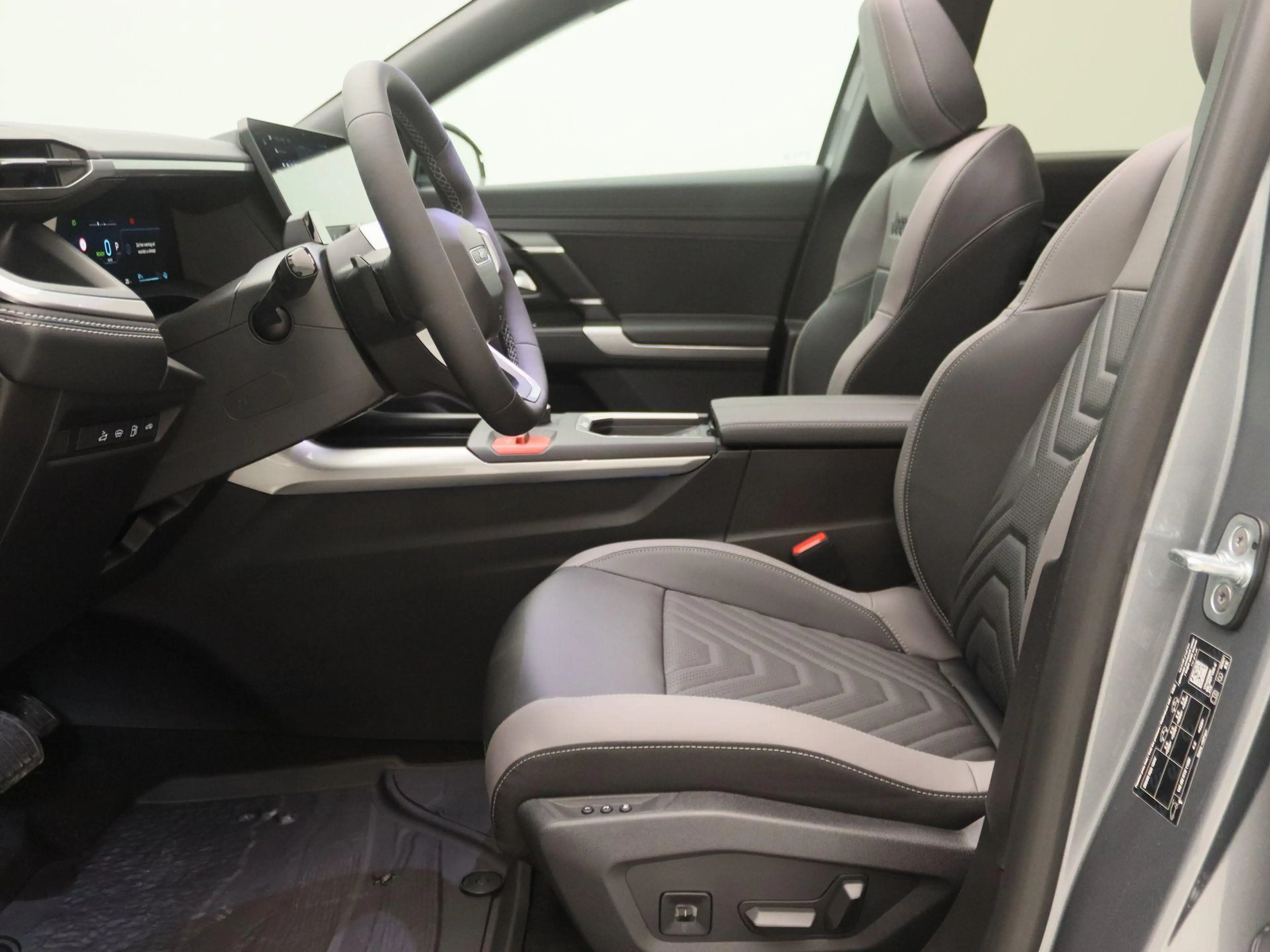 Jeep Compass 1.6 e-Hybrid Plug-In First Edition | Demo | — photo 11