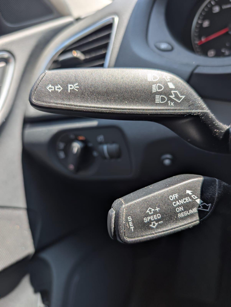 Audi Q3 1.4TFSI S-Tronic Standheizung LED Navi PDC — photo 14