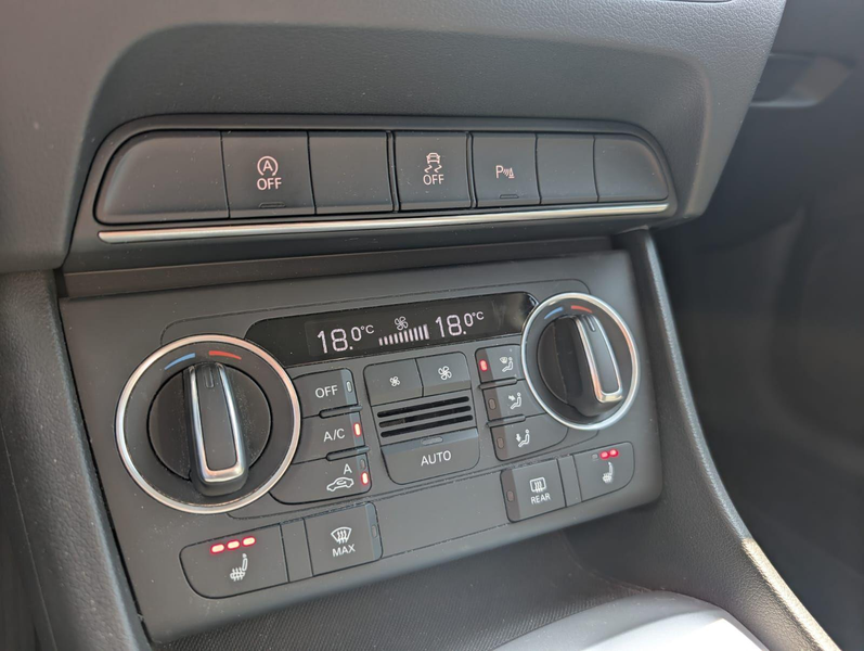 Audi Q3 1.4TFSI S-Tronic Standheizung LED Navi PDC — photo 13