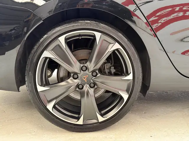 Cupra Leon view 11