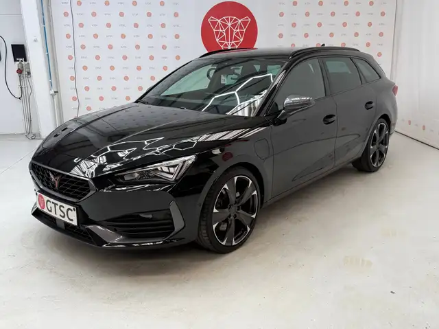 Cupra Leon view 3