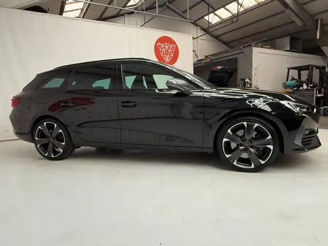 Cupra Leon view 8