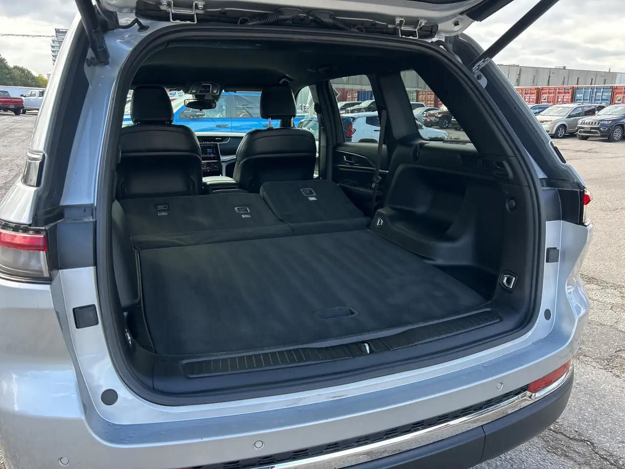 Jeep Grand Cherokee снимка Jeep Grand Cherokee