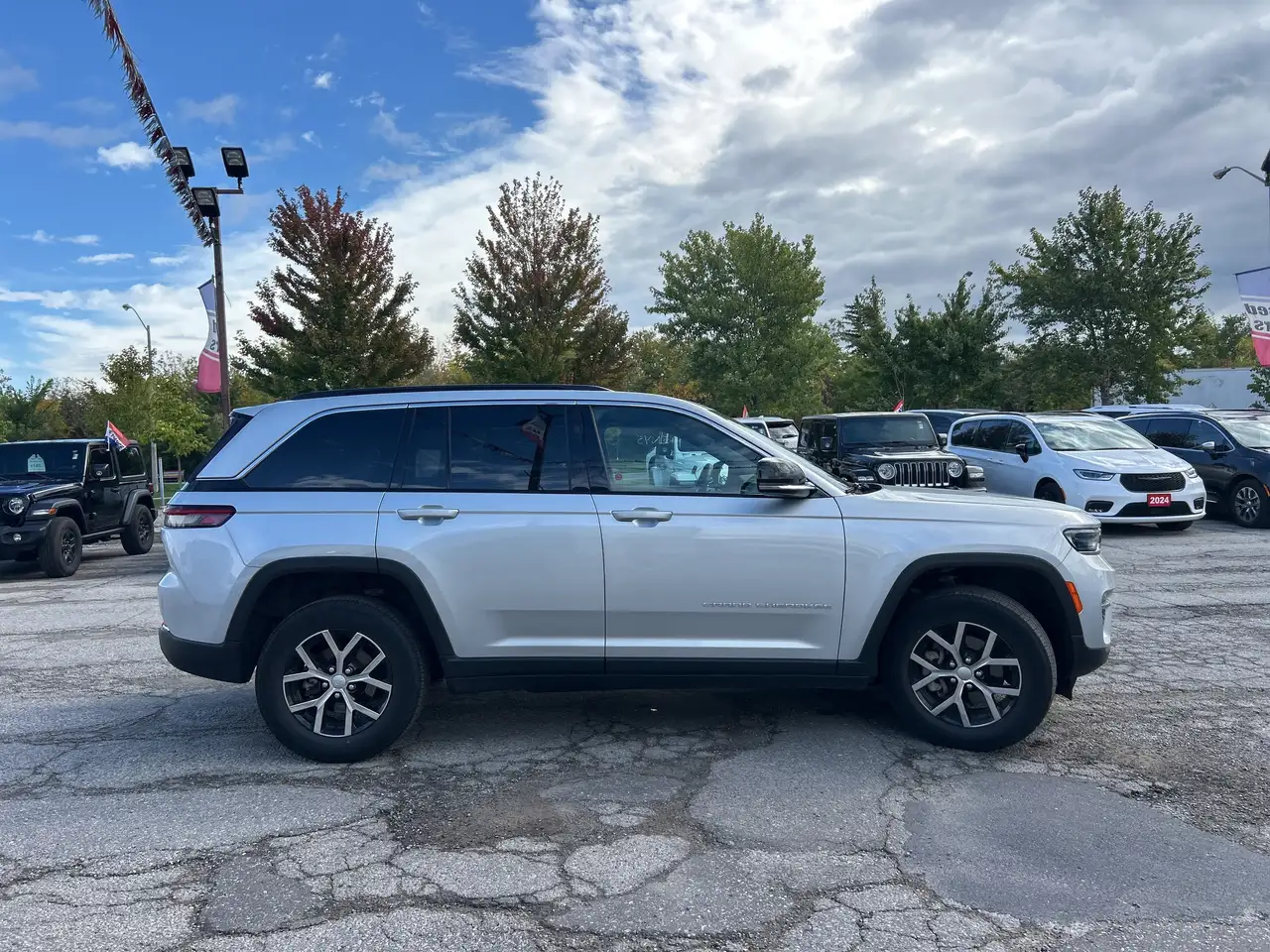 Jeep Grand Cherokee снимка Jeep Grand Cherokee