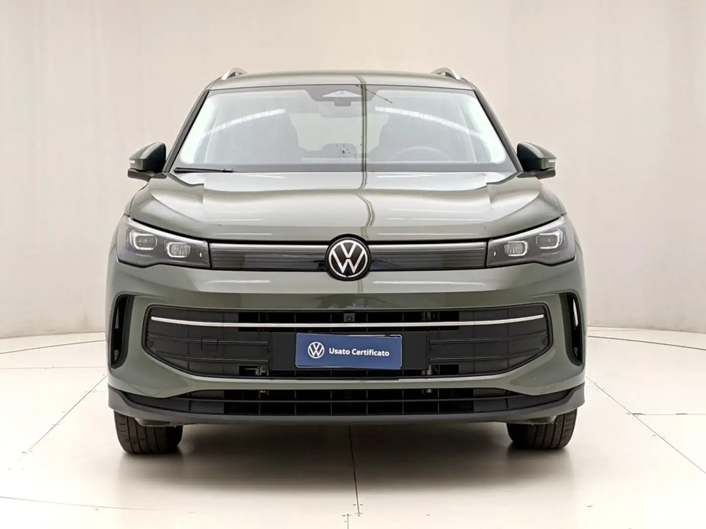 Volkswagen Tiguan 1.5 TSI eHYBRID Edition Plus Verde - 2