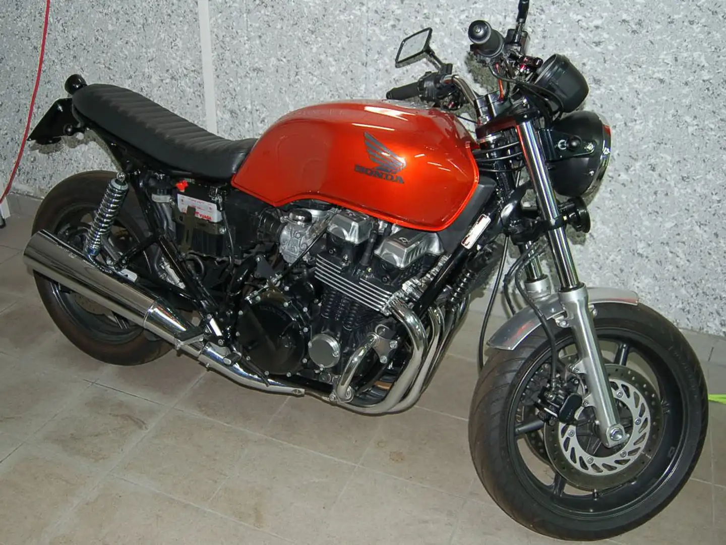 Honda CB 750 Seven Fifty RC 42 Roadster Umbau Portocaliu - 1