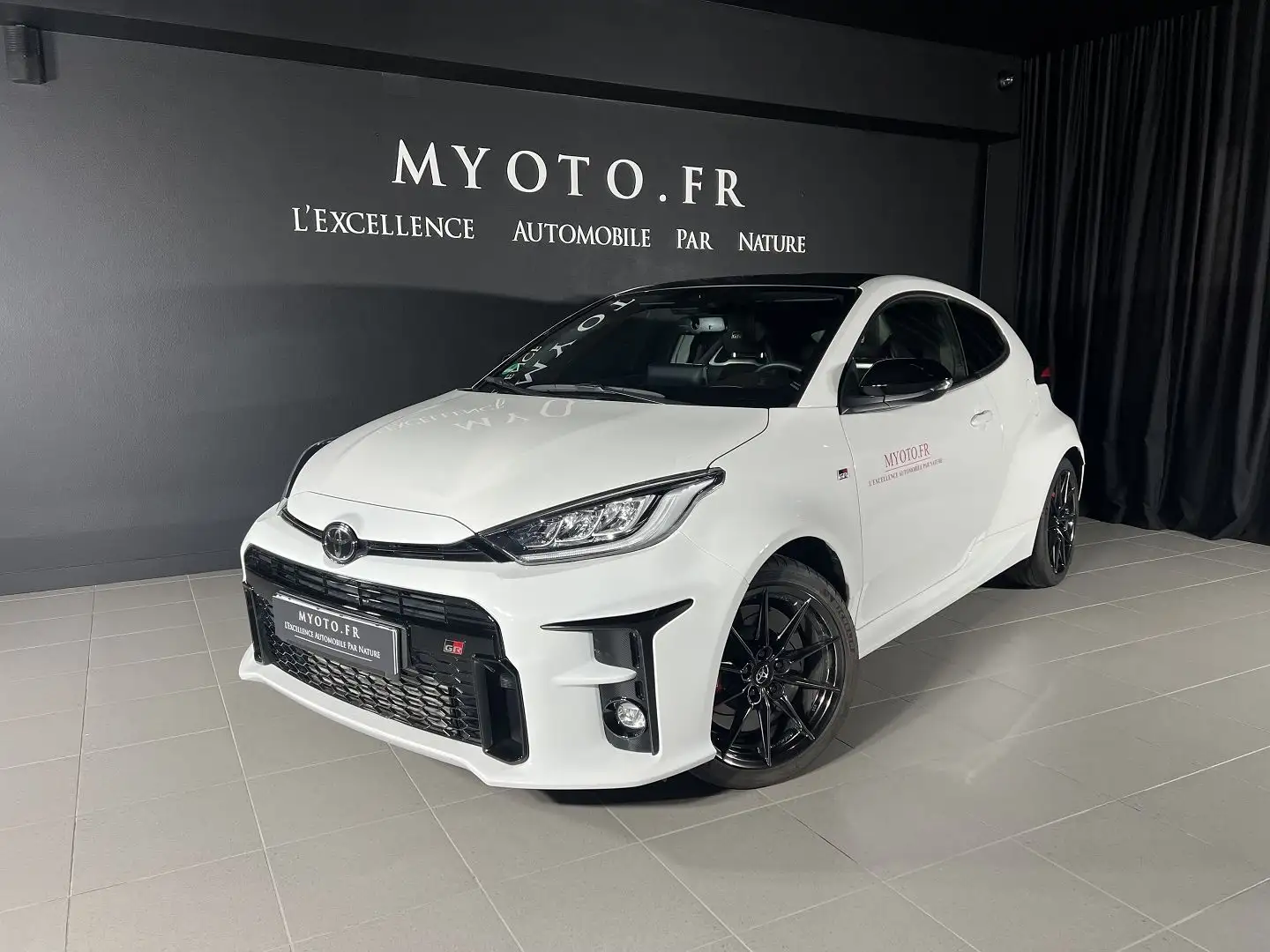 Toyota Yaris 1.6 GR 261CH TRACK 3P 4WD Blanc - 1