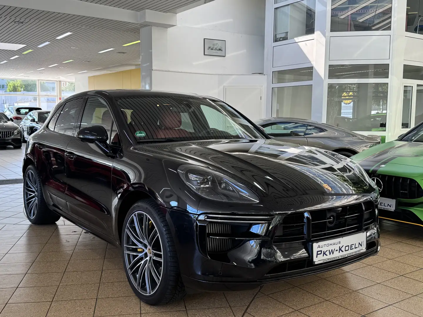 Porsche Macan Turbo*PANO*CRONO*LuFT*PCCB*360°*DiSTR*18-W Noir - 2