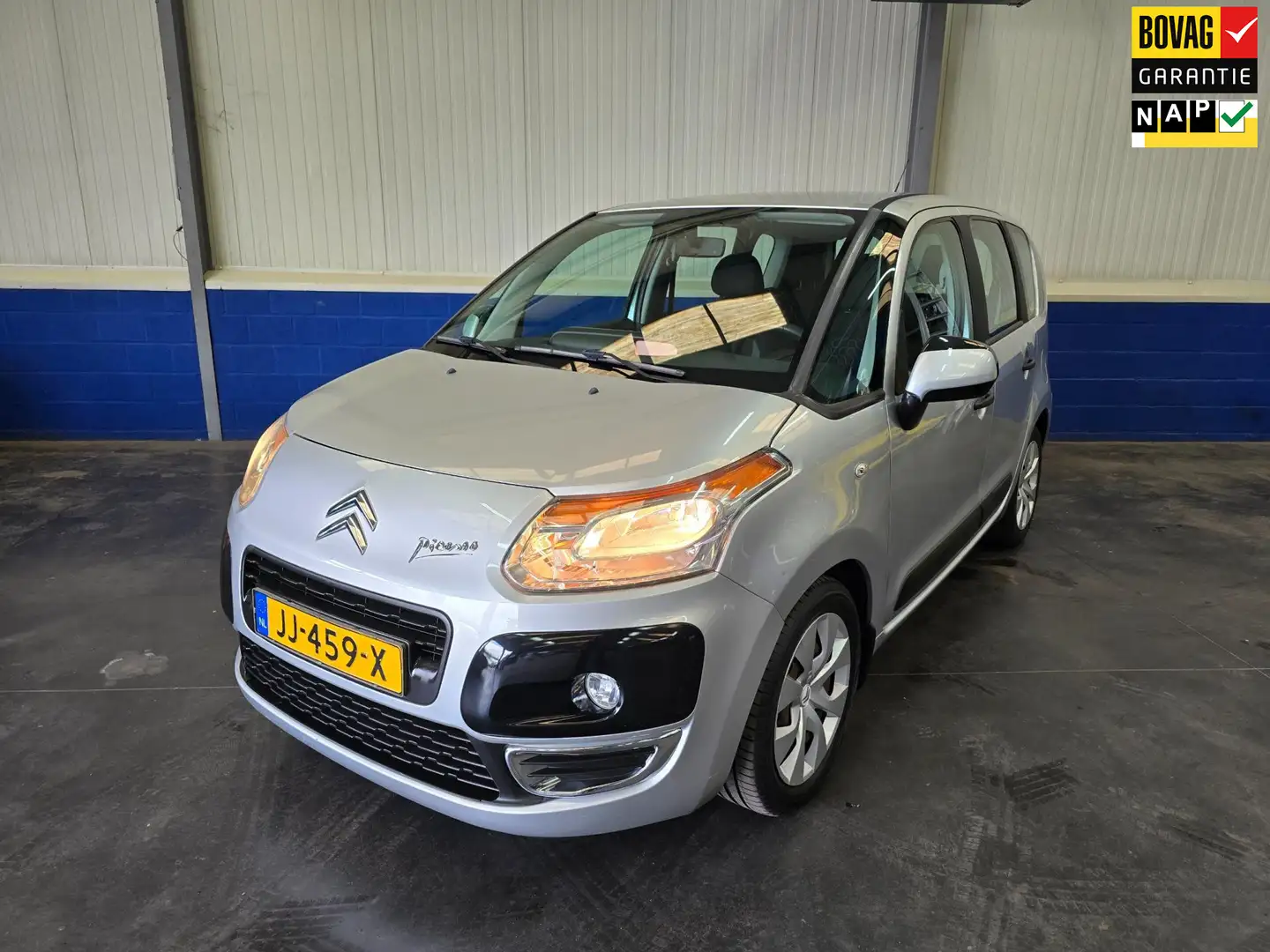 Citroen C3 Picasso 1.4 VTi Collection Grau - 1