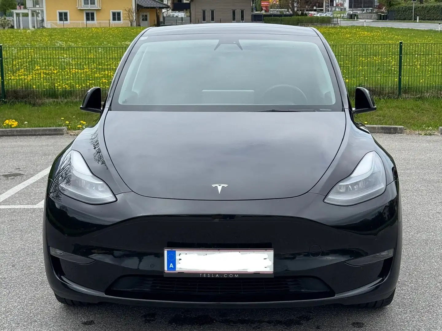 Tesla Model Y Long Range AWD 75kWh Schwarz - 2