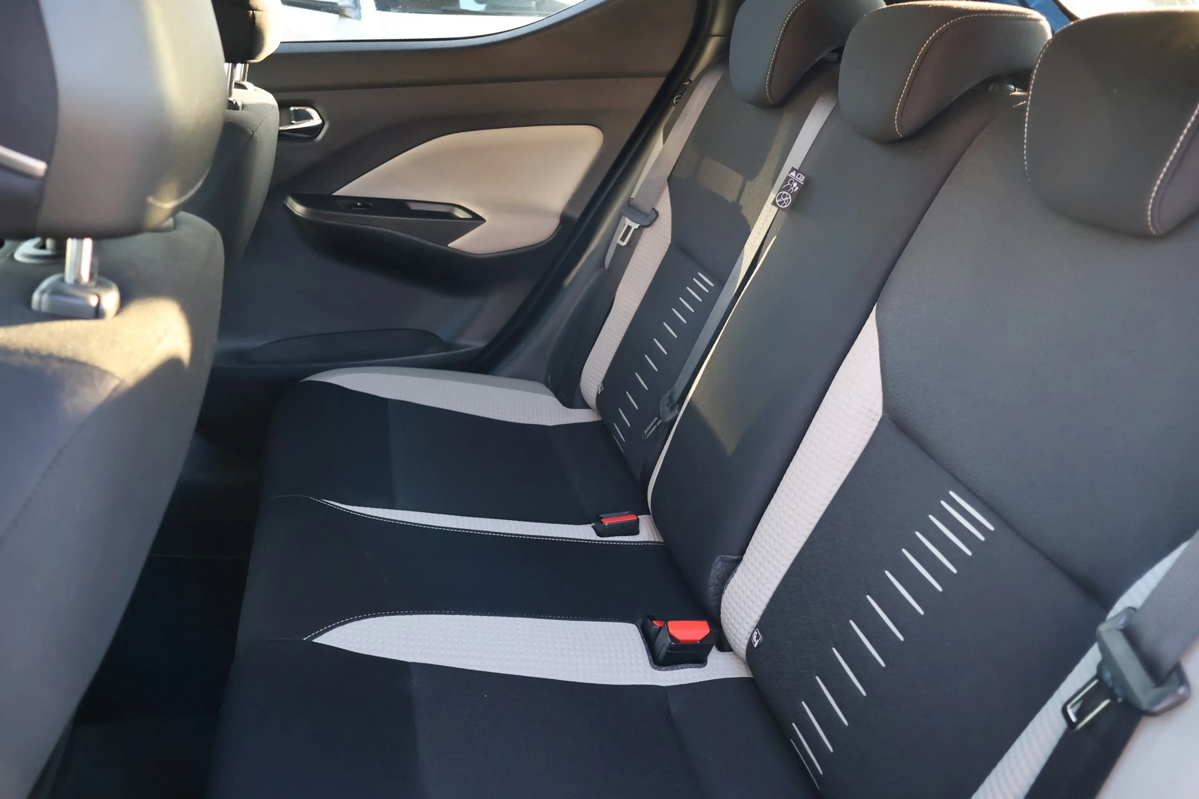 Nissan Micra 1.0 Tekna 360° AHK Beats Sitzheizung LED — photo 12