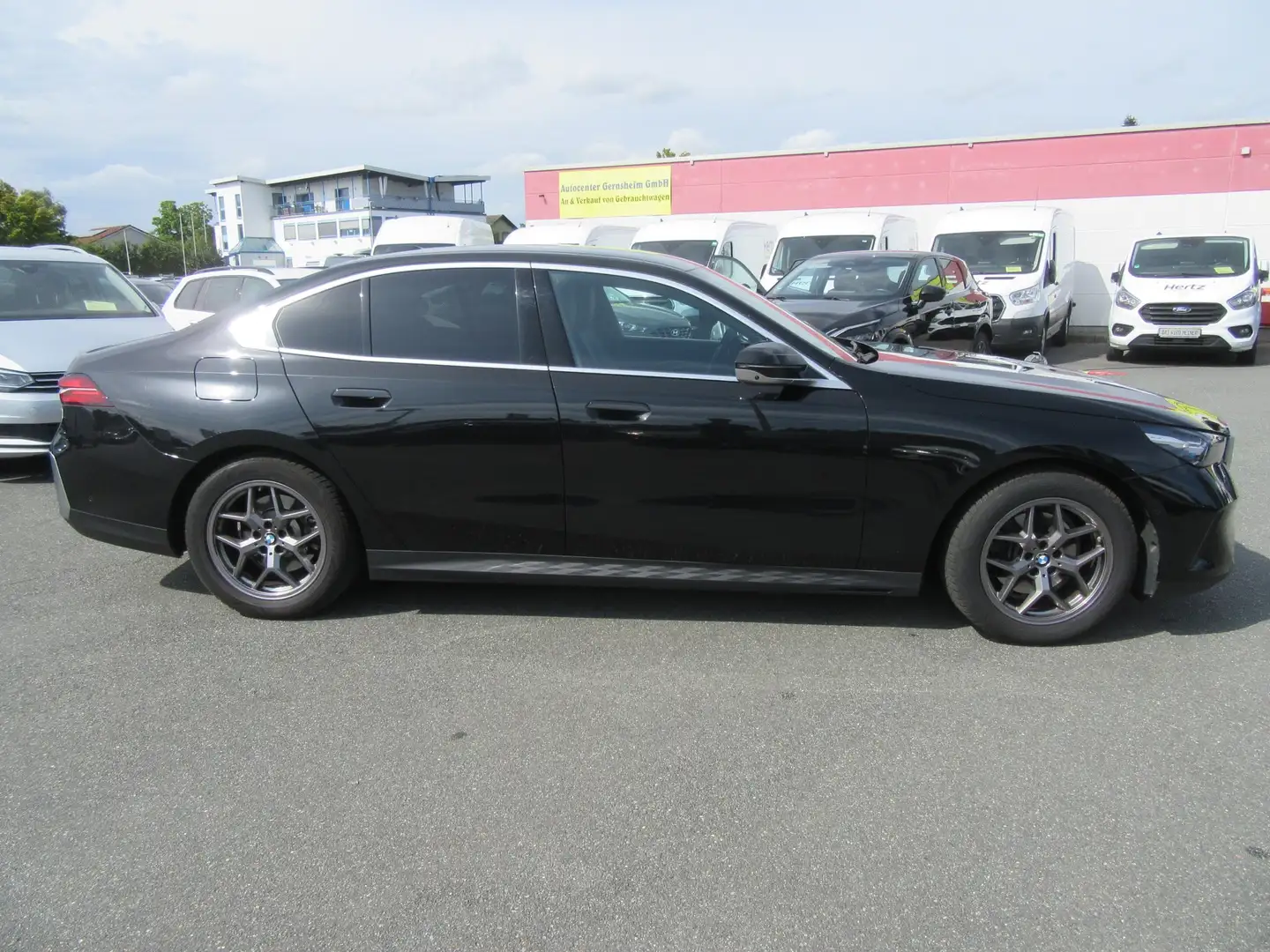 BMW 520 520 i Automatik NEUES MODEL! Schwarz - 2