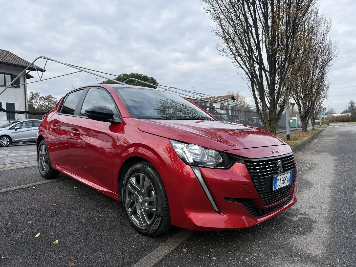 Peugeot 208 1.2 puretech Active s Per Neopatentati Rosso - 1
