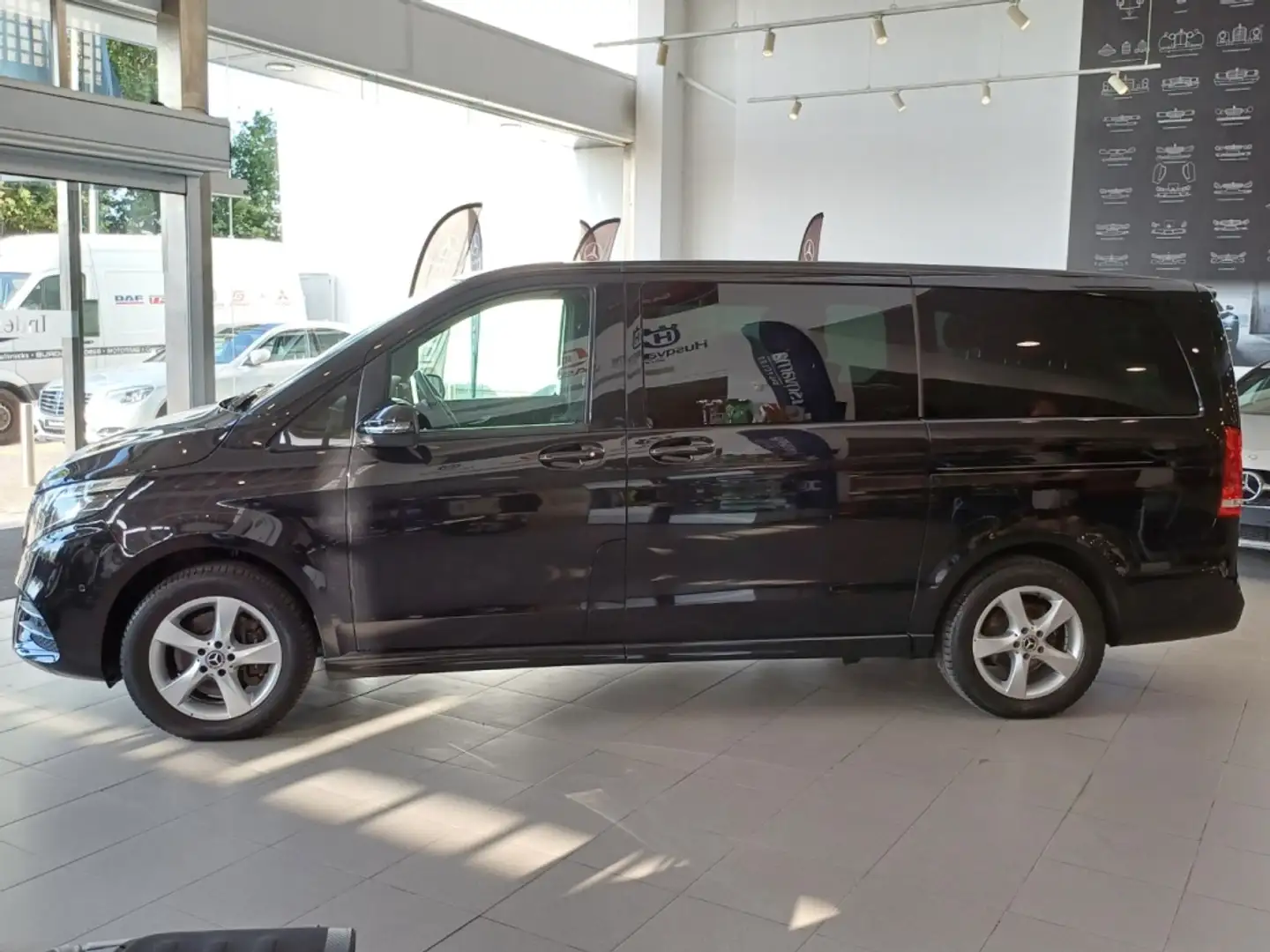 Mercedes-Benz V 300d Marco Polo 4MATIC Noir - 2