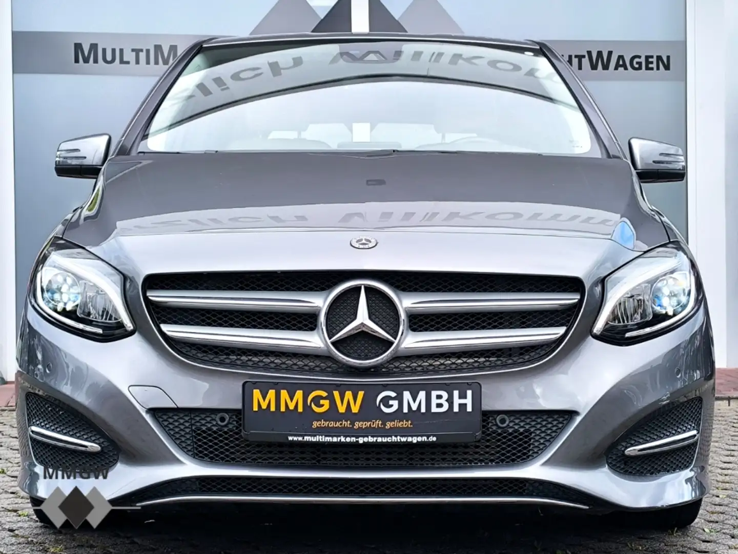 Mercedes-Benz B 200 Urban Navi/LED/Klimaat/SHZ/Keyless/Fernlichtass Grijs - 2