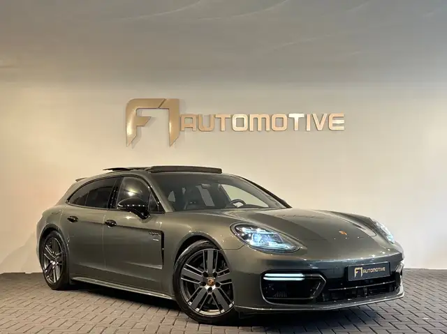 Porsche Panamera view 7