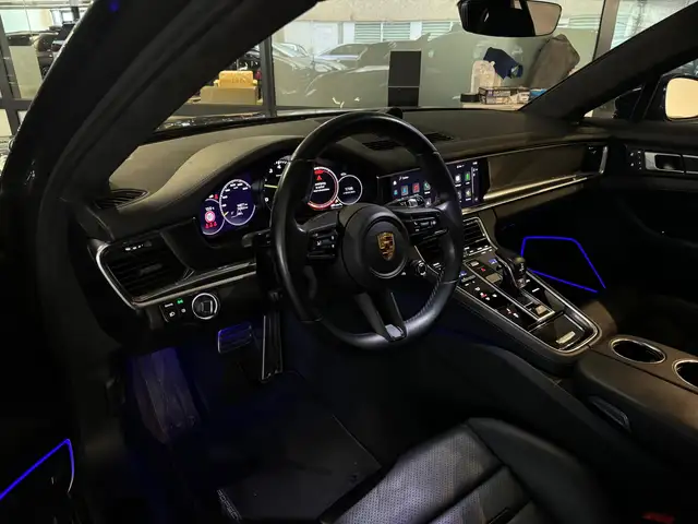 Porsche Panamera view 5