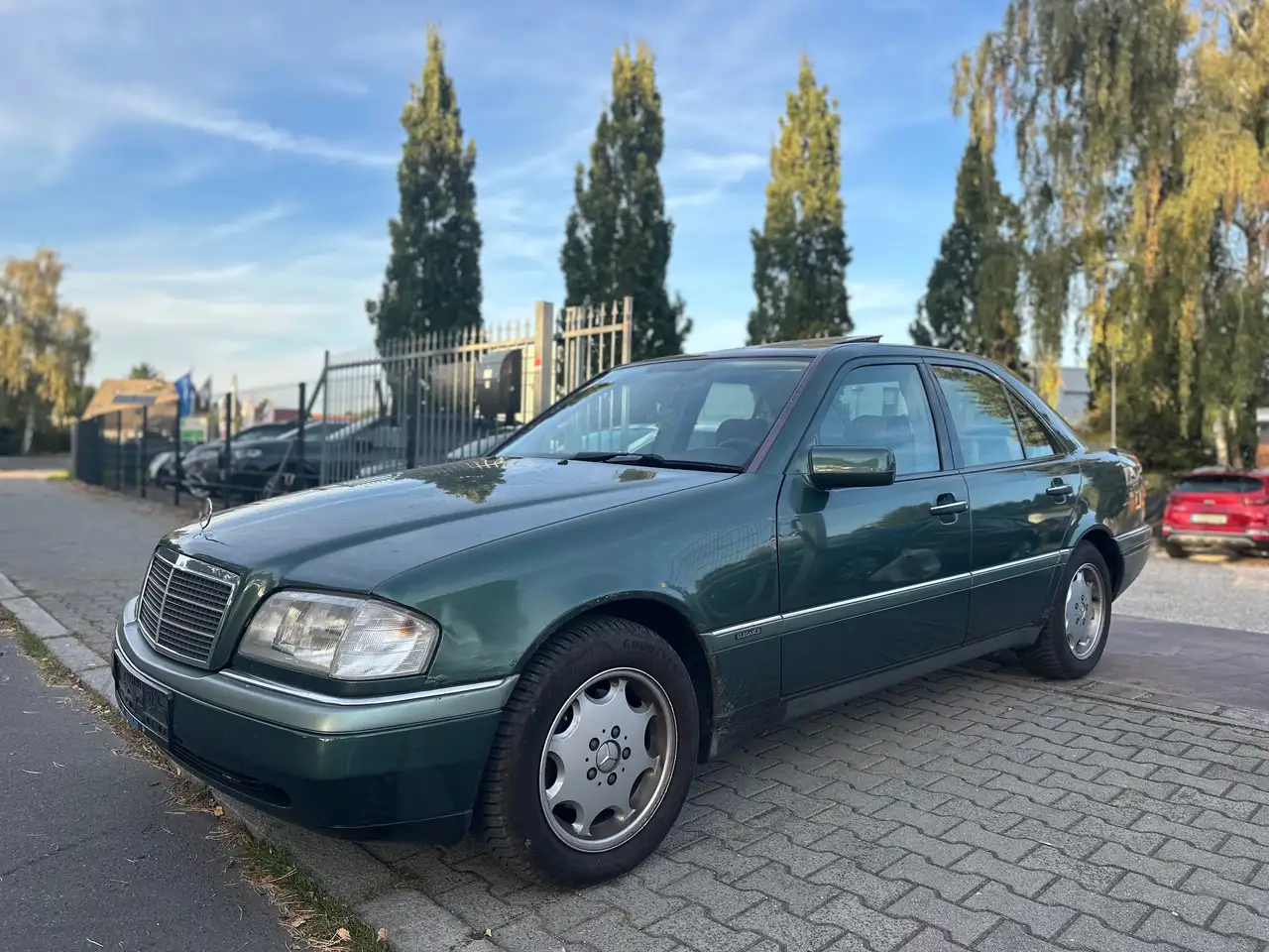 Mercedes-Benz C 180