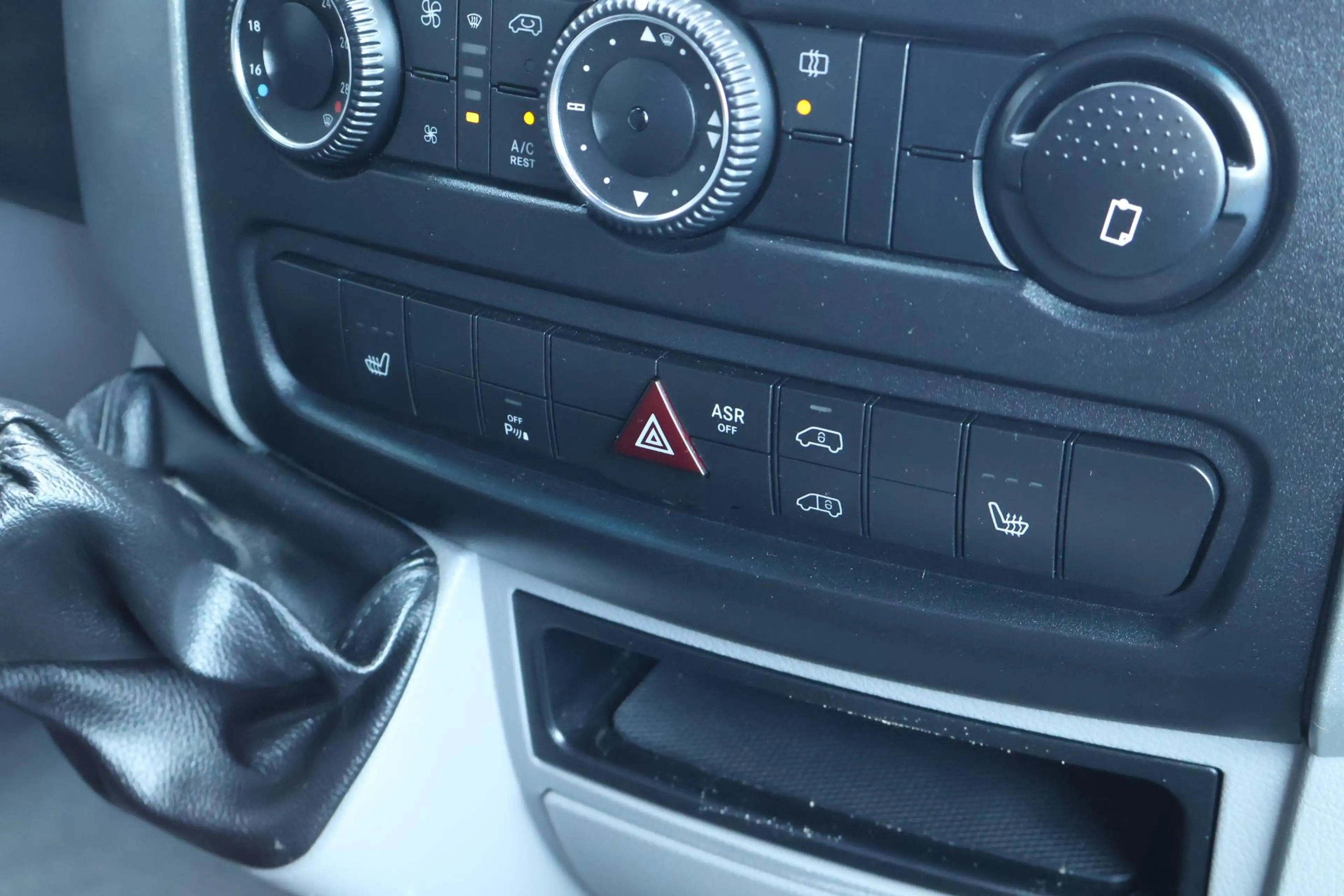 Volkswagen Crafter 35 2.0 TDI 163pk H6 L2H1 Trekhaak Camera Bluetooth — photo 13