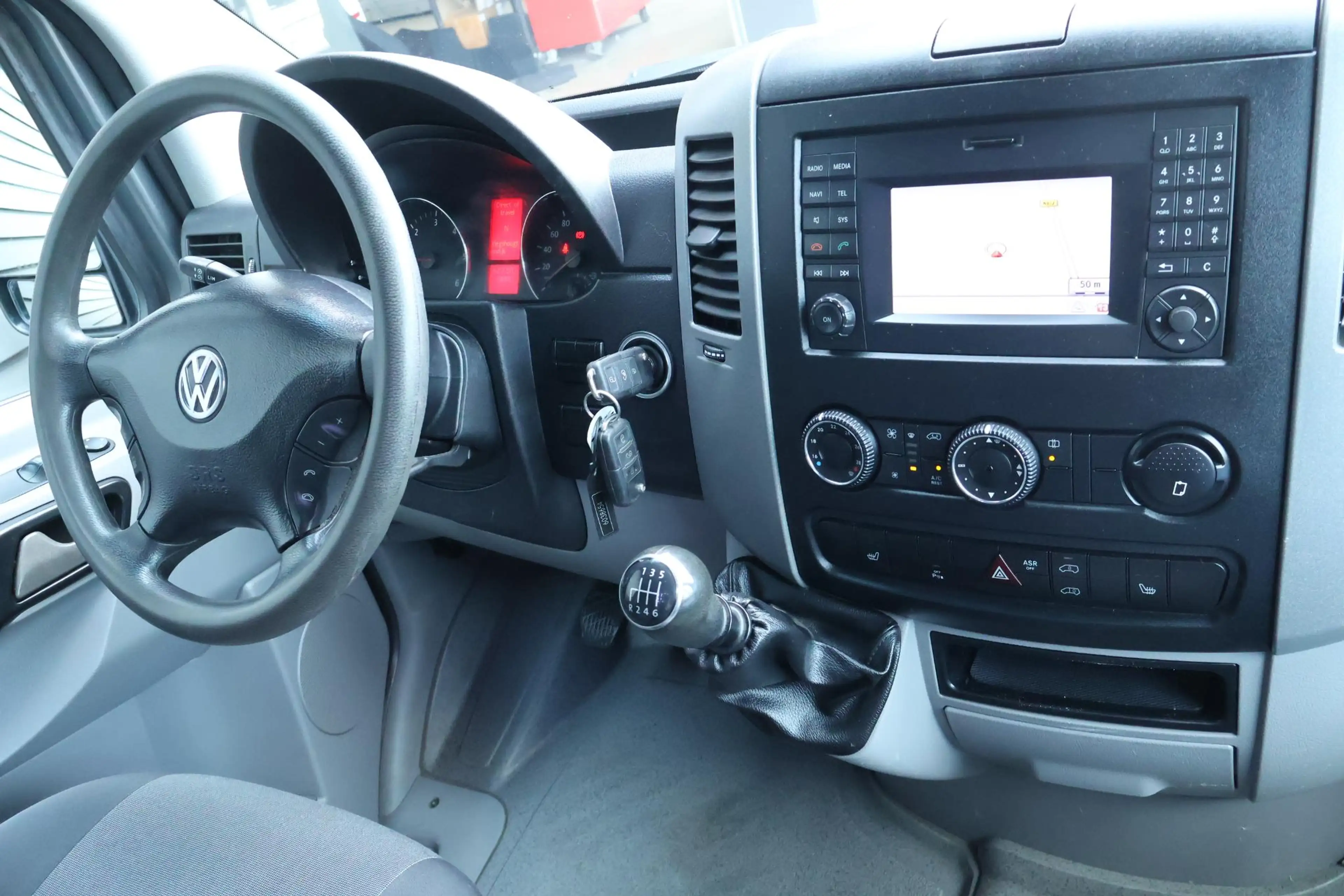 Volkswagen Crafter 35 2.0 TDI 163pk H6 L2H1 Trekhaak Camera Bluetooth — photo 3