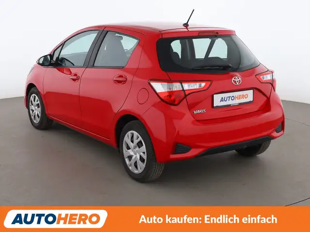Toyota Yaris view 4