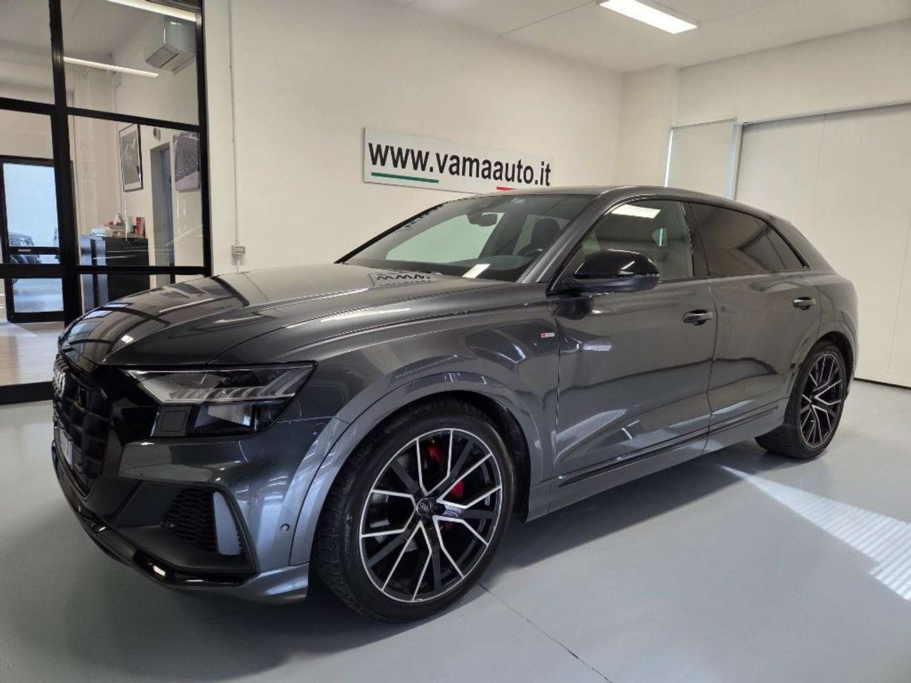 Audi Q8 55 TFSI quattro Sline IVA ESPOSTA