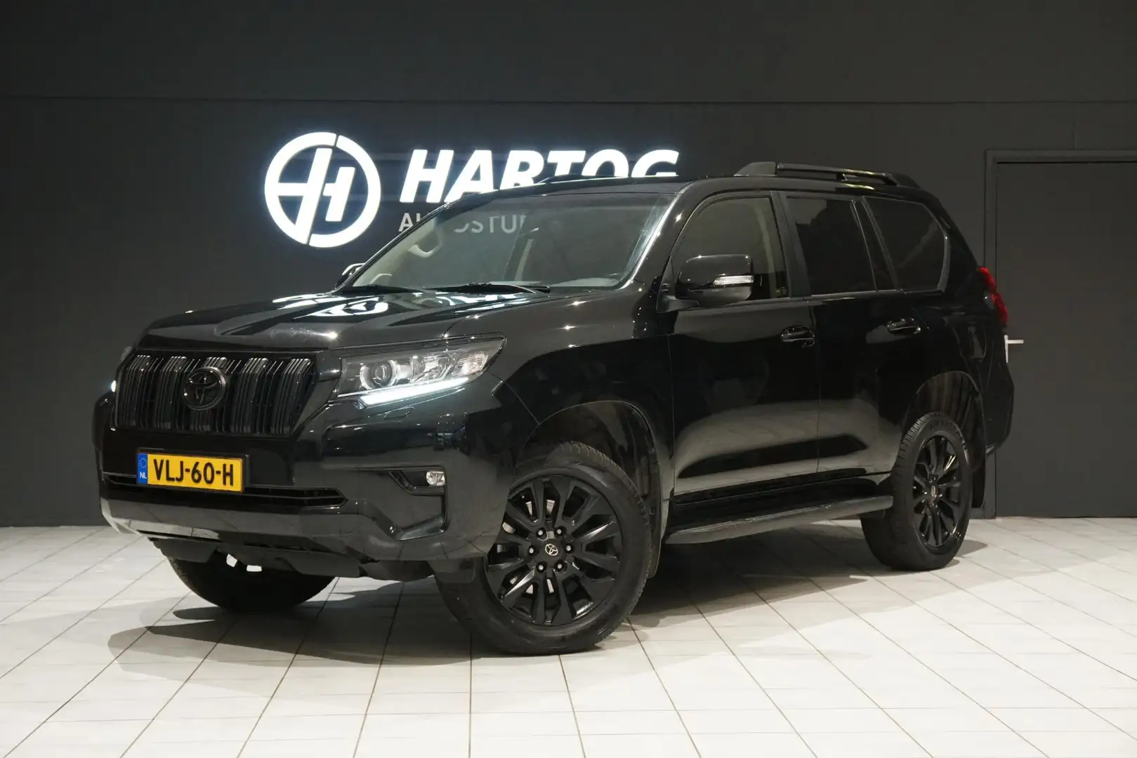 Toyota Land Cruiser 2.8 D-4D-F Challenger Window Van - 1
