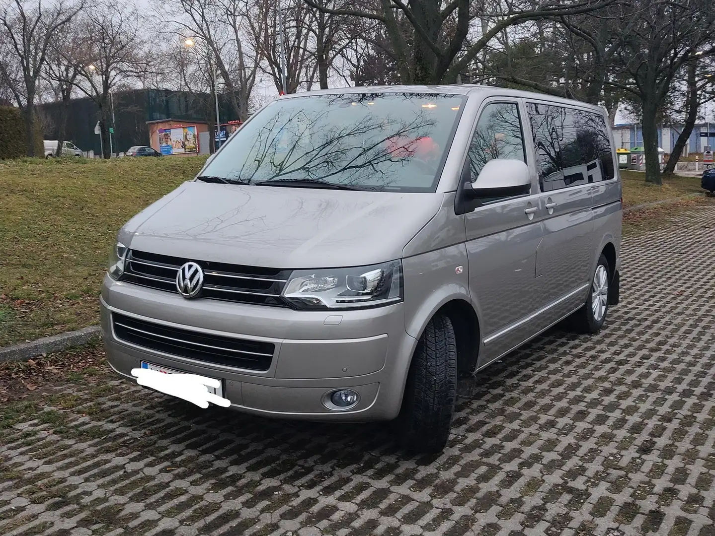 Volkswagen T5 Multivan Multivan Sky 2,0 BiTDI D-PF DSG Sky Beige - 1