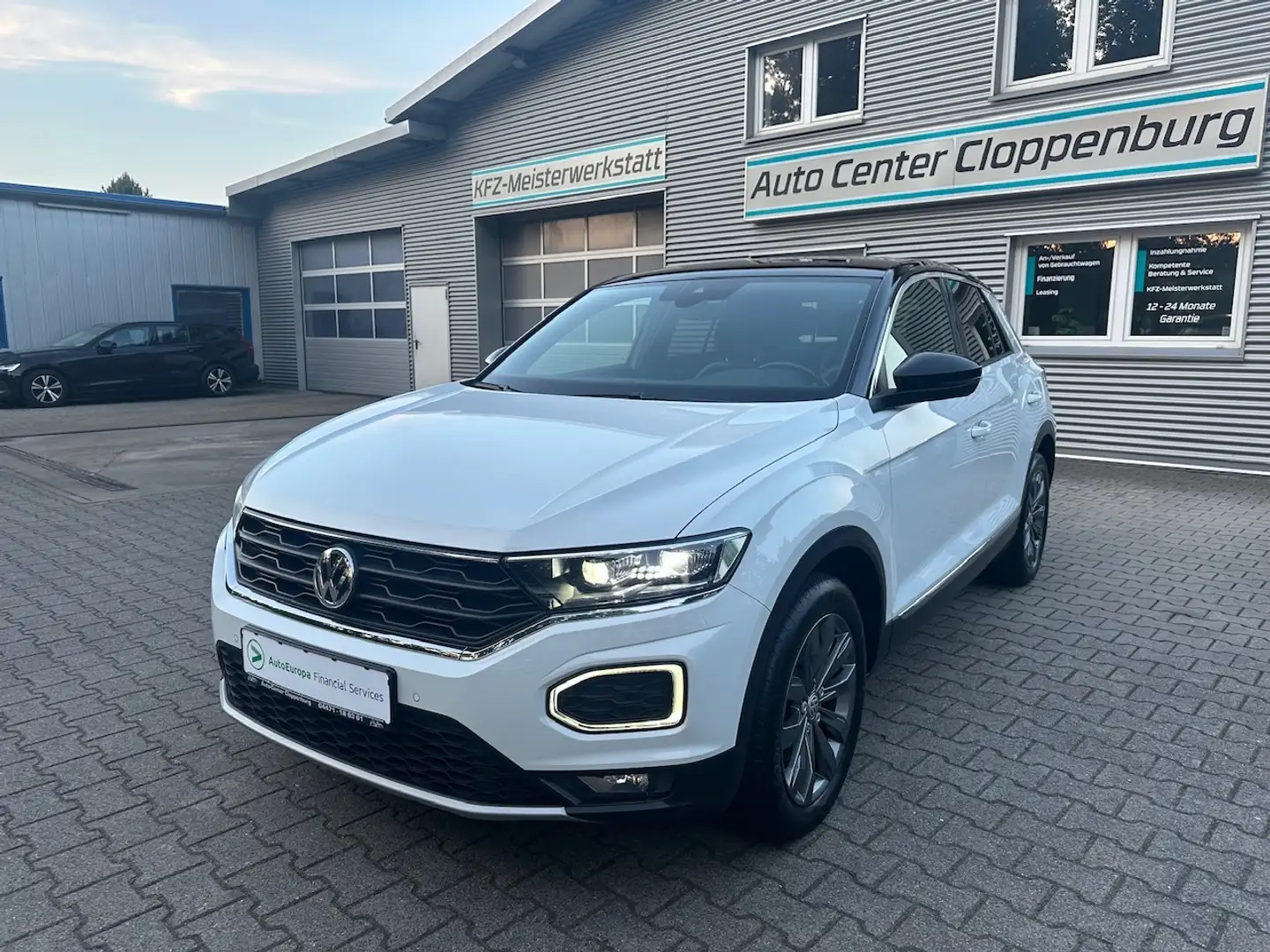 Volkswagen T-Roc 1,5 TSI Sport Weiß - 1