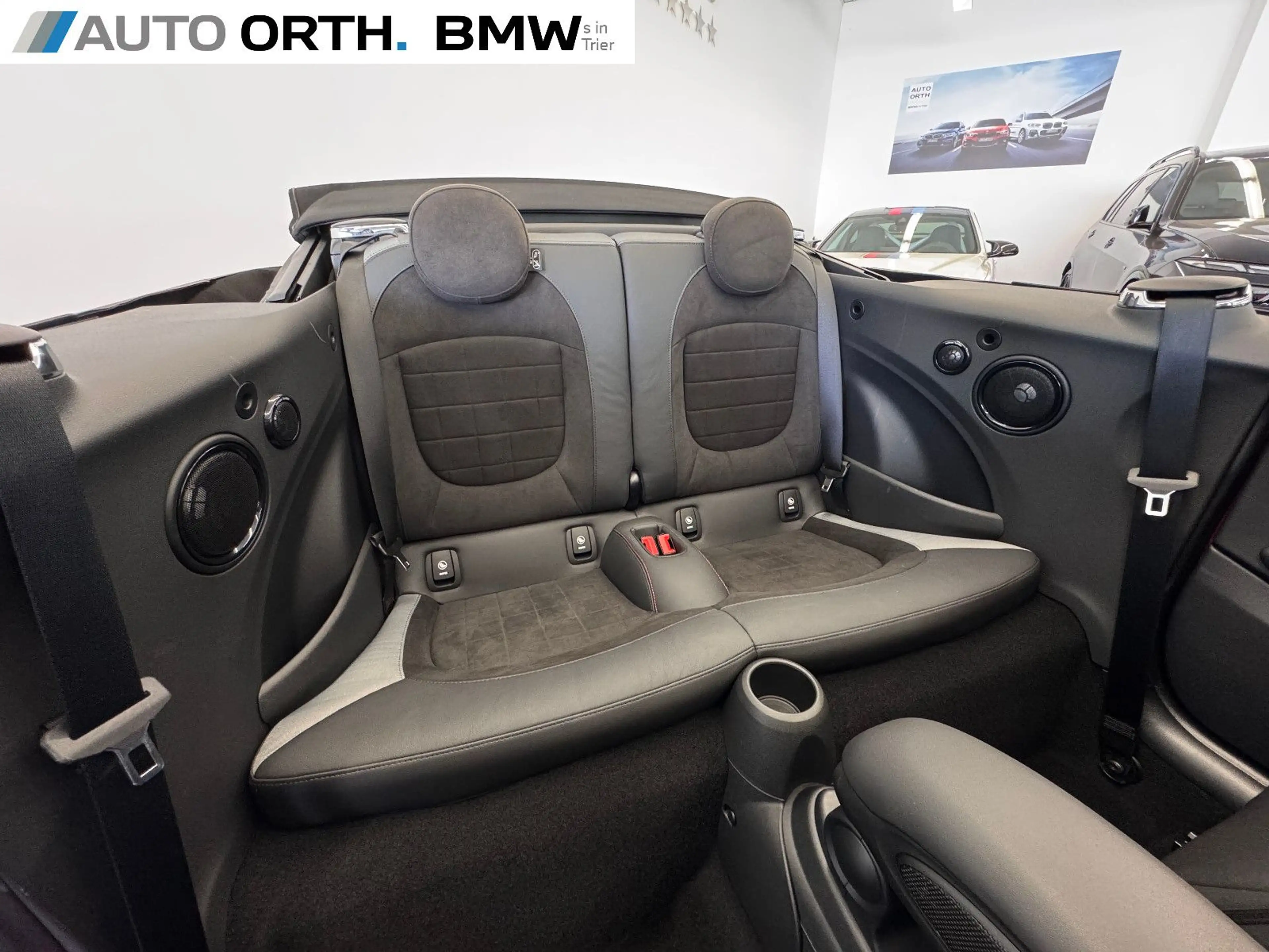 MINI John Cooper Works Cabrio SP-AUT. HUD RFK ACC h/k — photo 15